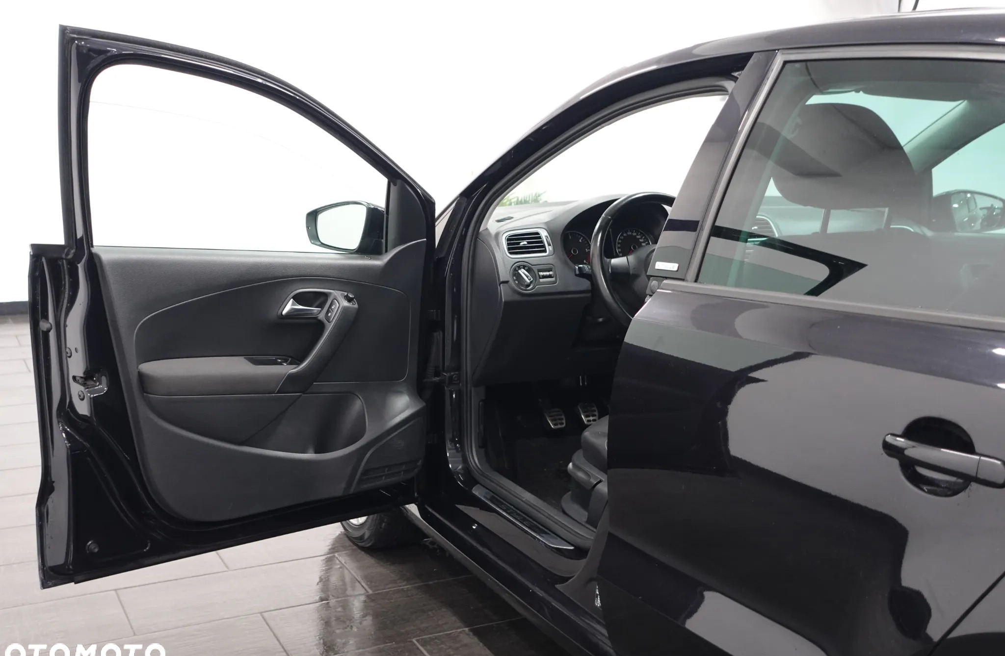 Volkswagen Polo cena 20900 przebieg: 190631, rok produkcji 2011 z Suwałki małe 667
